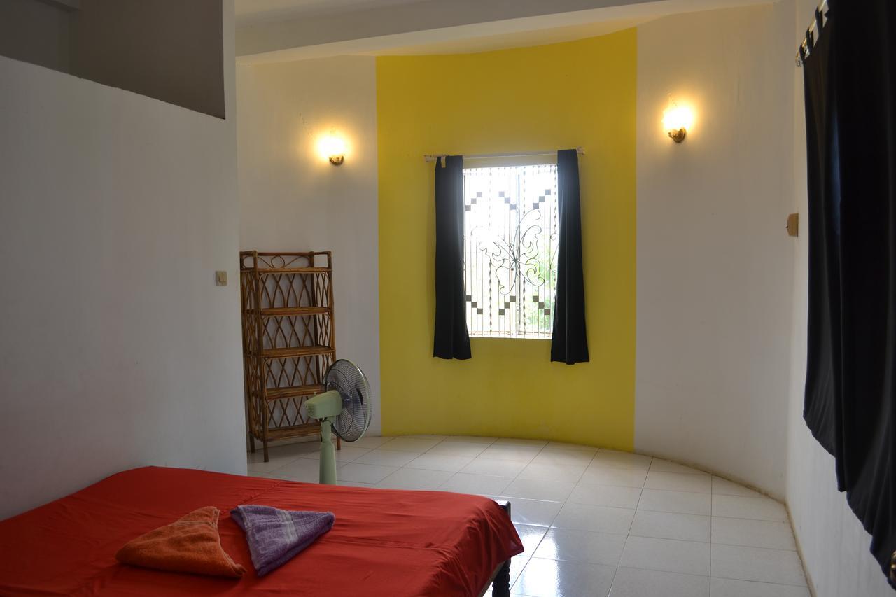 Here Be Dragons Hostel Battambang Ngoại thất bức ảnh